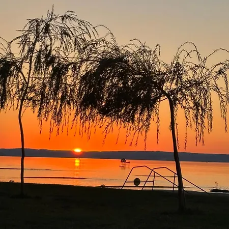 Republic5 Garden Wellness Siófok